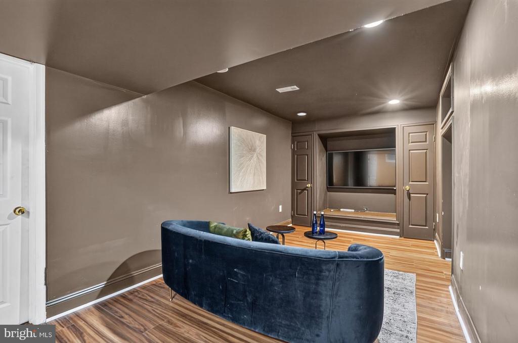 7901 GEORGETOWN PIKE