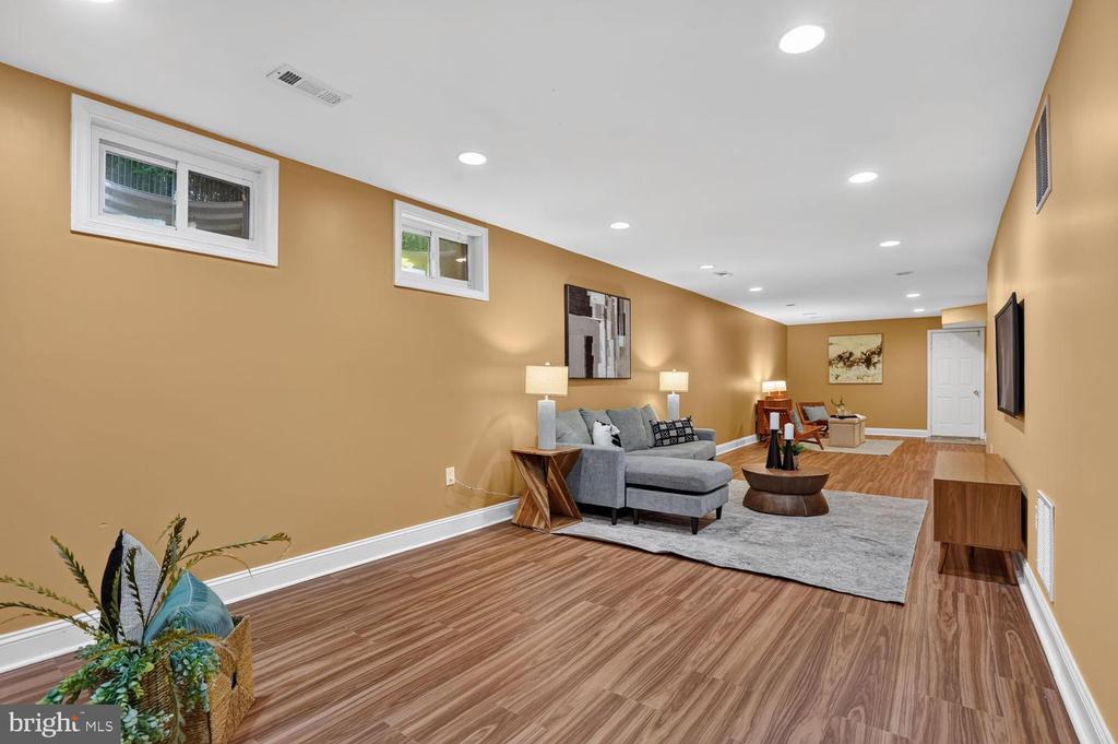 7901 GEORGETOWN PIKE