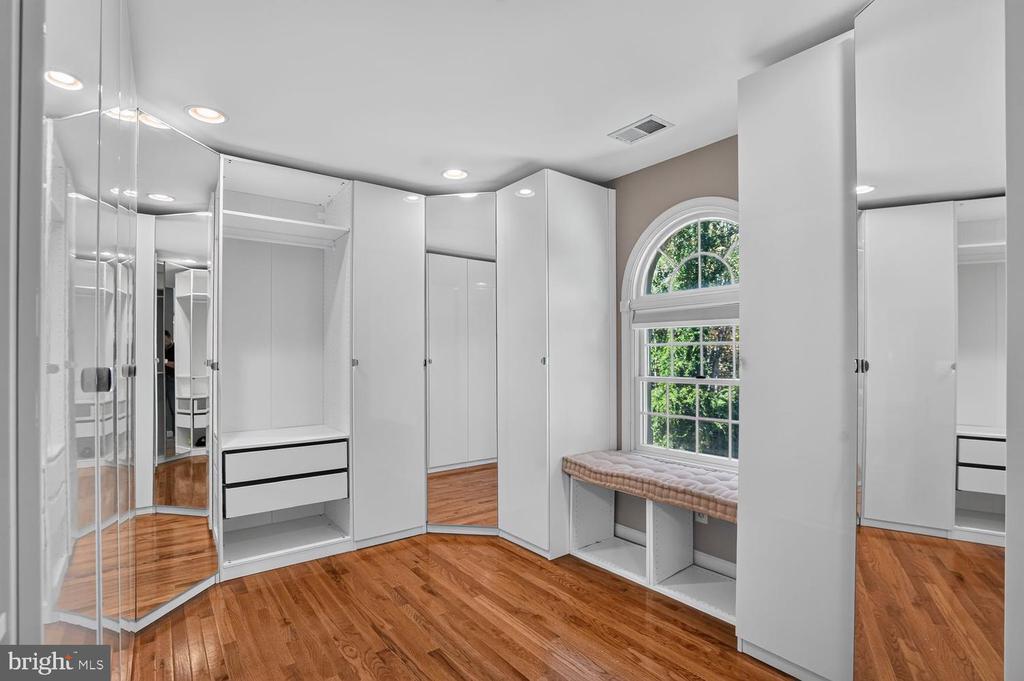 7901 GEORGETOWN PIKE