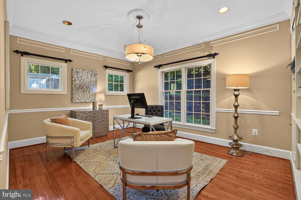 7901 GEORGETOWN PIKE