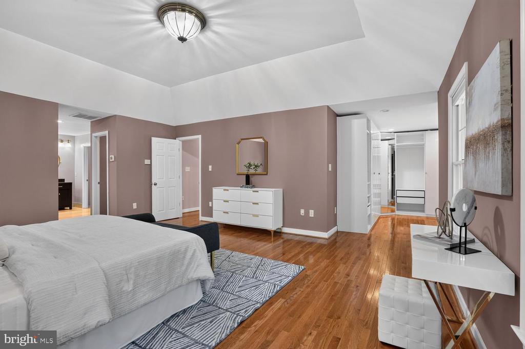 7901 GEORGETOWN PIKE