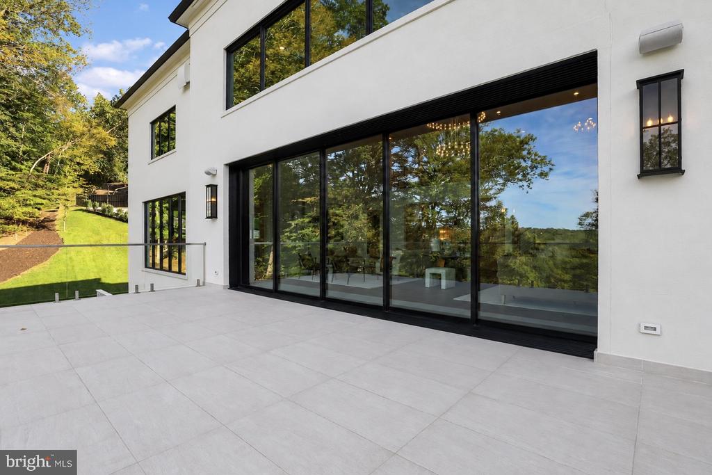 620 RIVERCREST DRIVE