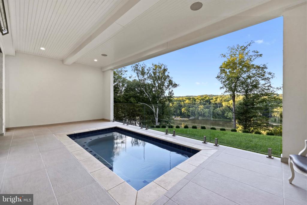 620 RIVERCREST DRIVE