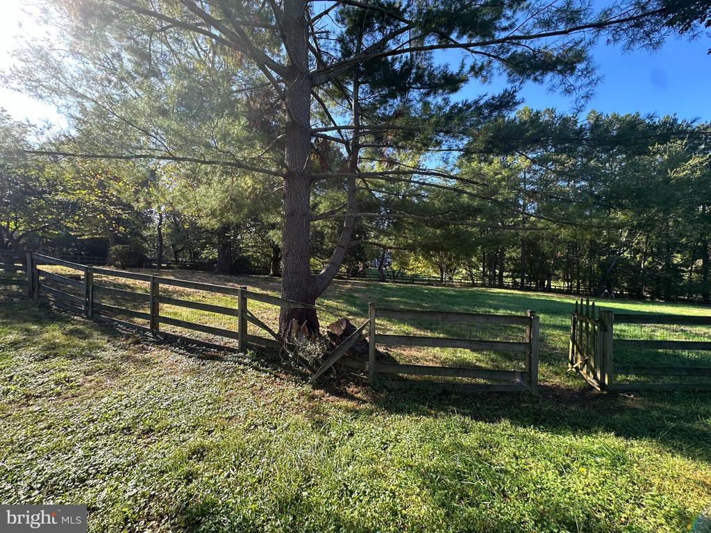 326 WALKER ROAD