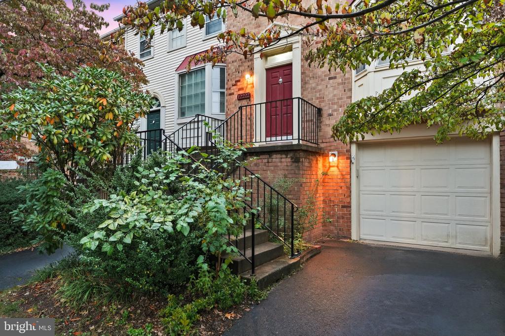 12222 APPLE ORCHARD COURT