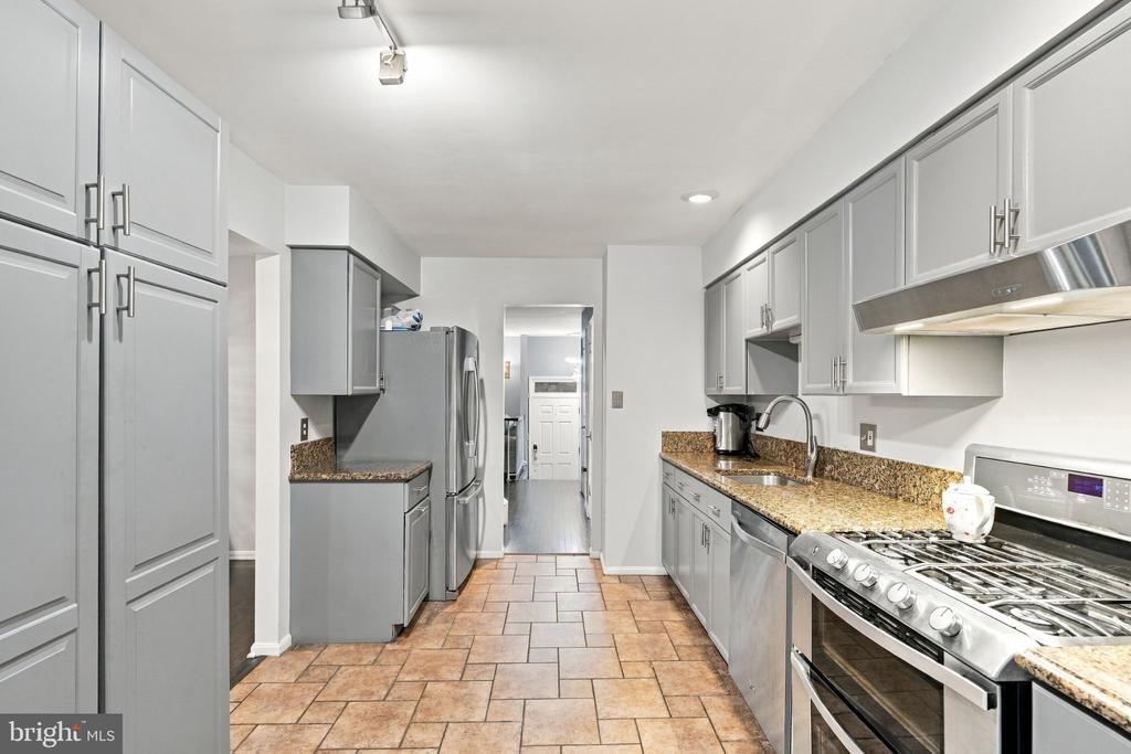 12222 APPLE ORCHARD COURT