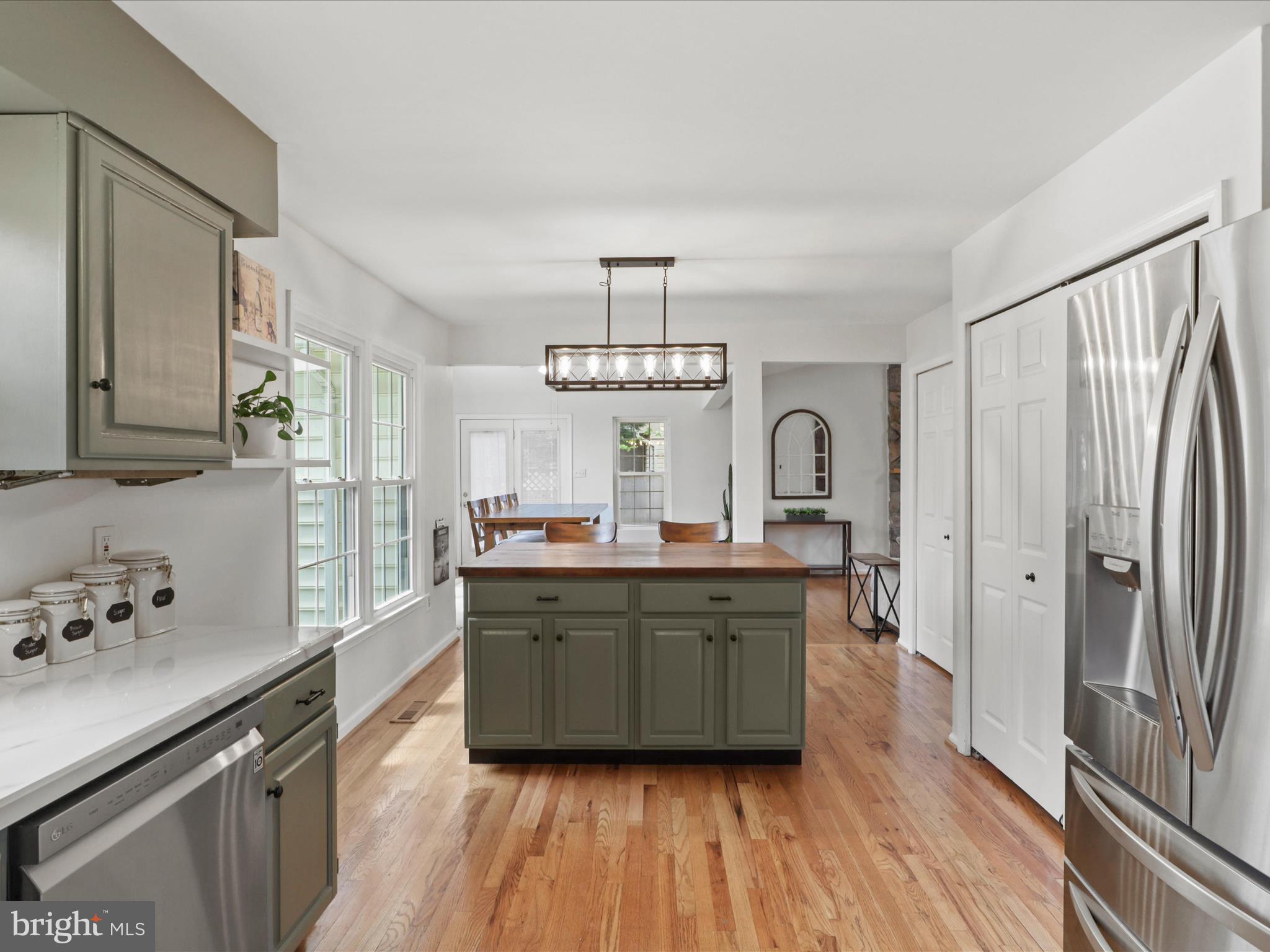 214 PRIMAVERA CIRCLE