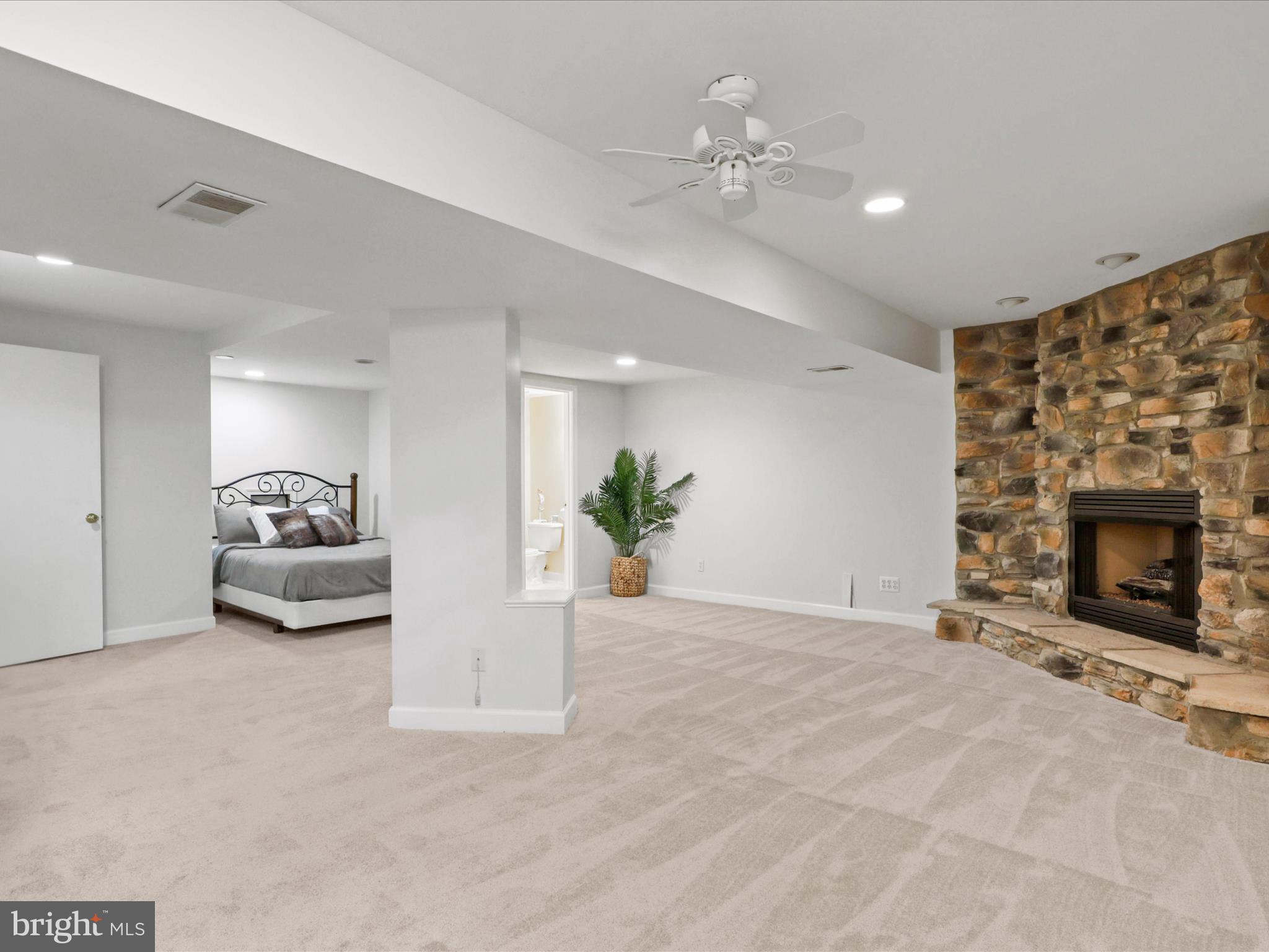 214 PRIMAVERA CIRCLE