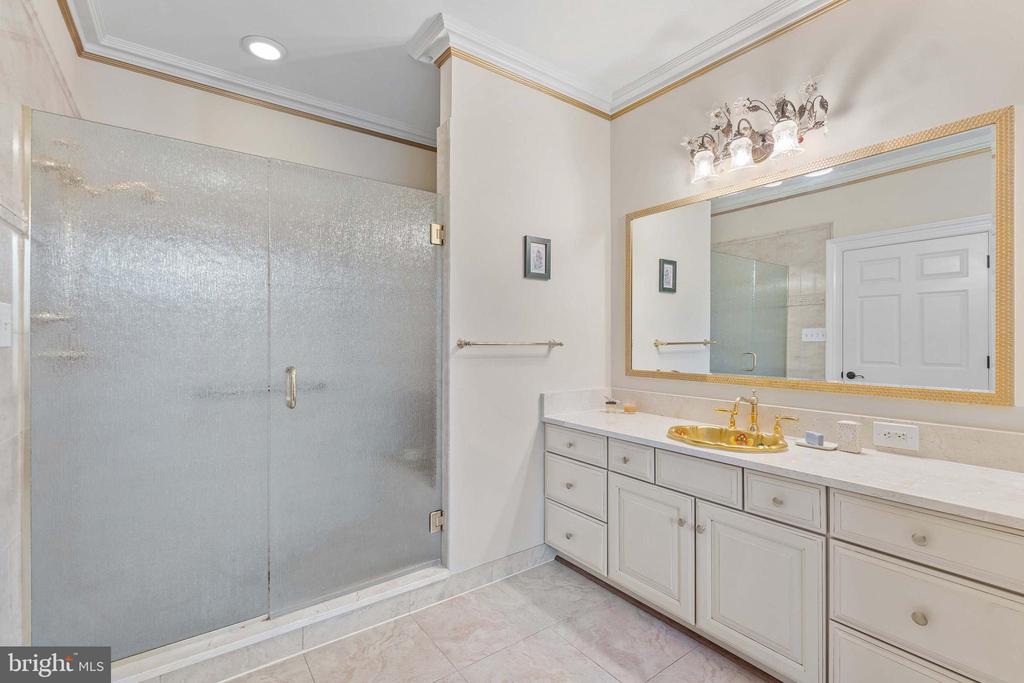 35162 NOTRE DAME LANE