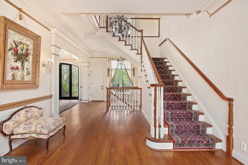35162 NOTRE DAME LANE