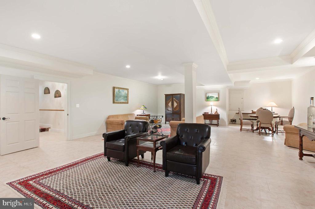 35162 NOTRE DAME LANE