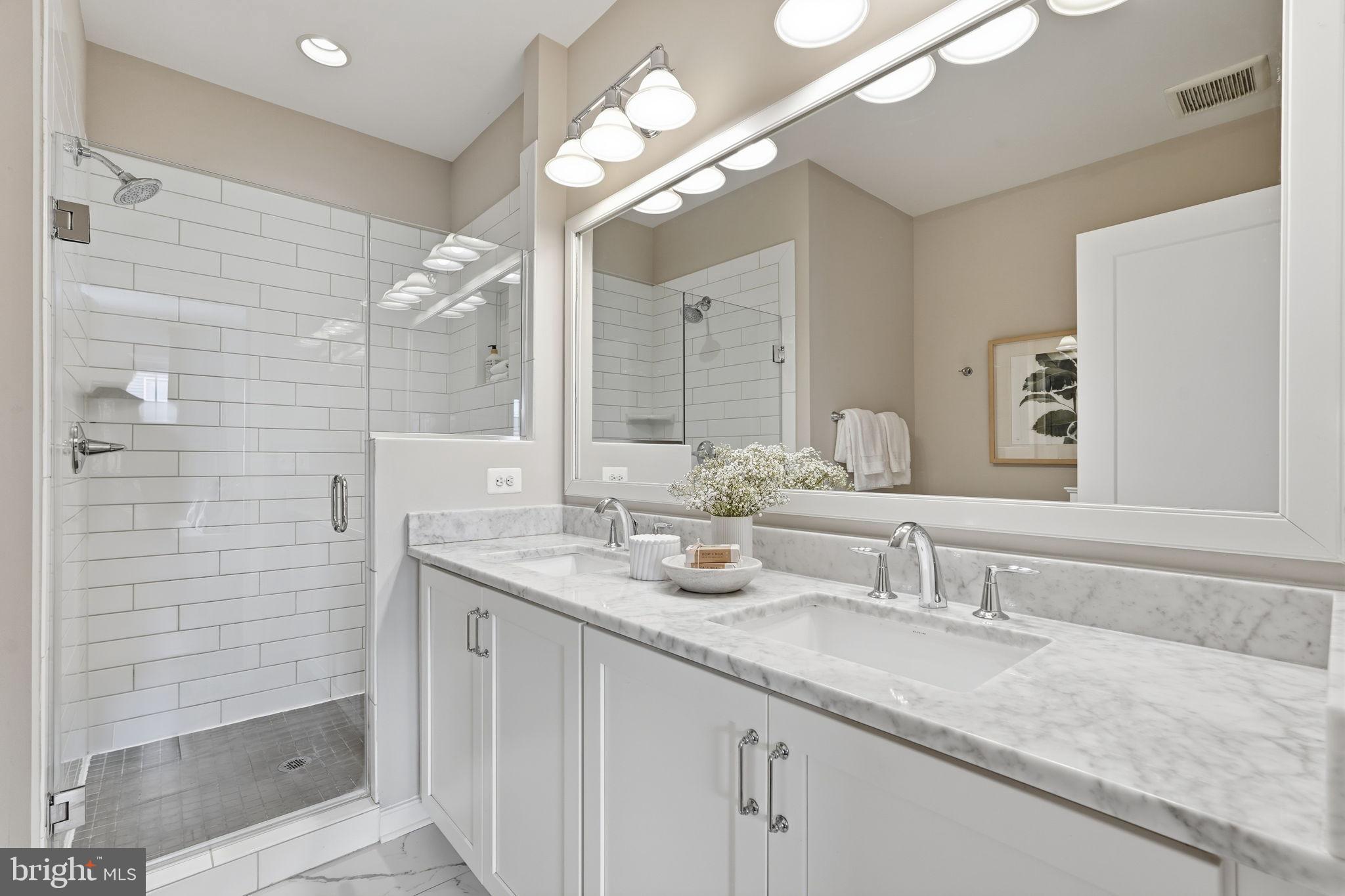 23000 LAVALLETTE SQUARE