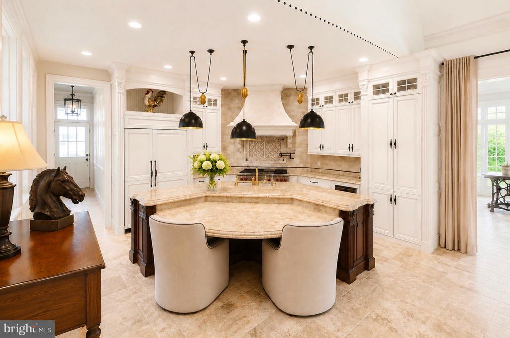 22786 CREIGHTON FARMS DRIVE