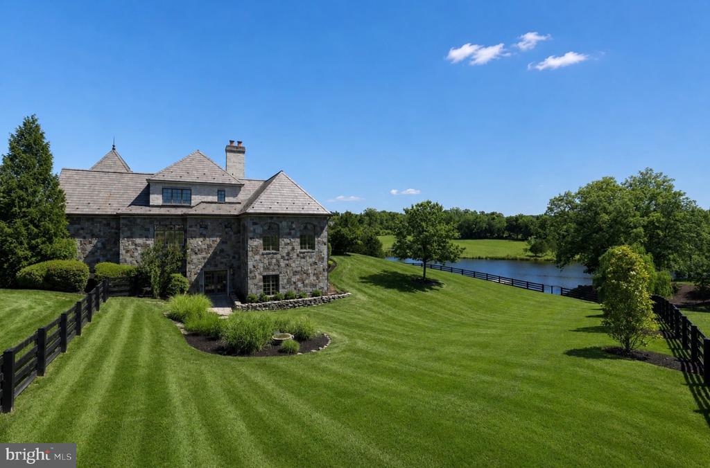 22786 CREIGHTON FARMS DRIVE