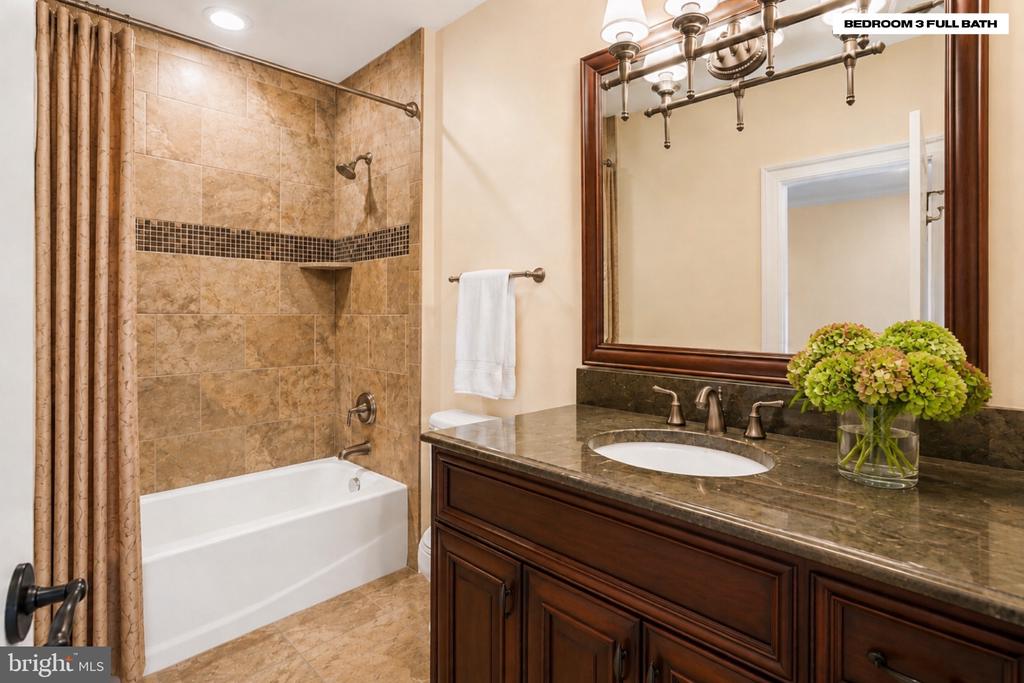 22786 CREIGHTON FARMS DRIVE