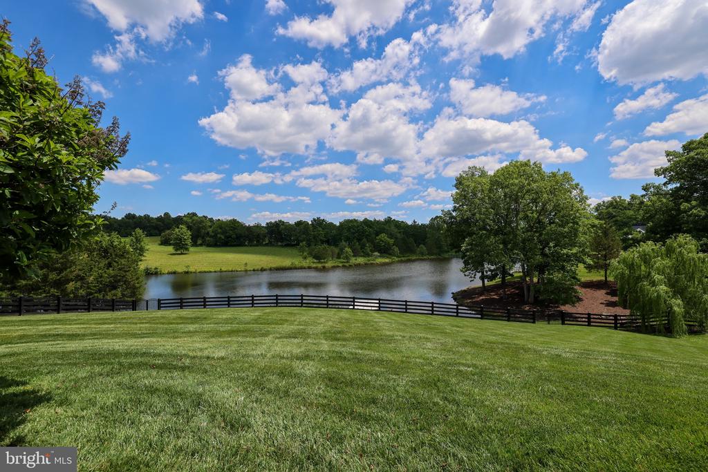 22786 CREIGHTON FARMS DRIVE
