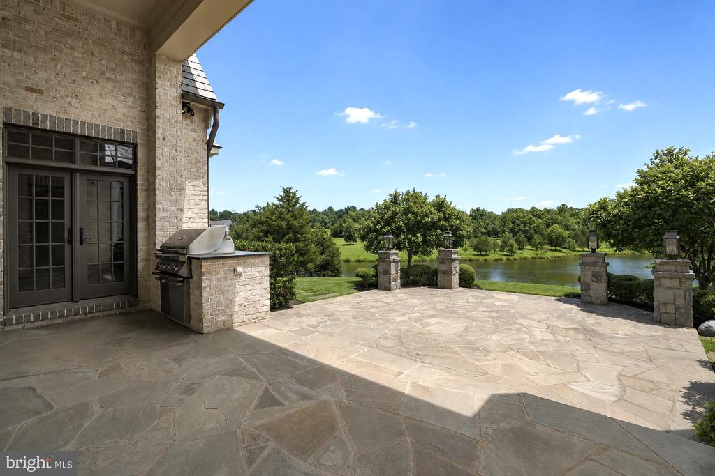 22786 CREIGHTON FARMS DRIVE