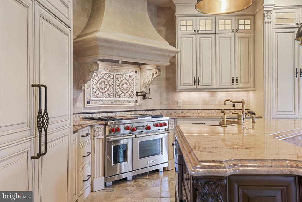 22786 CREIGHTON FARMS DRIVE