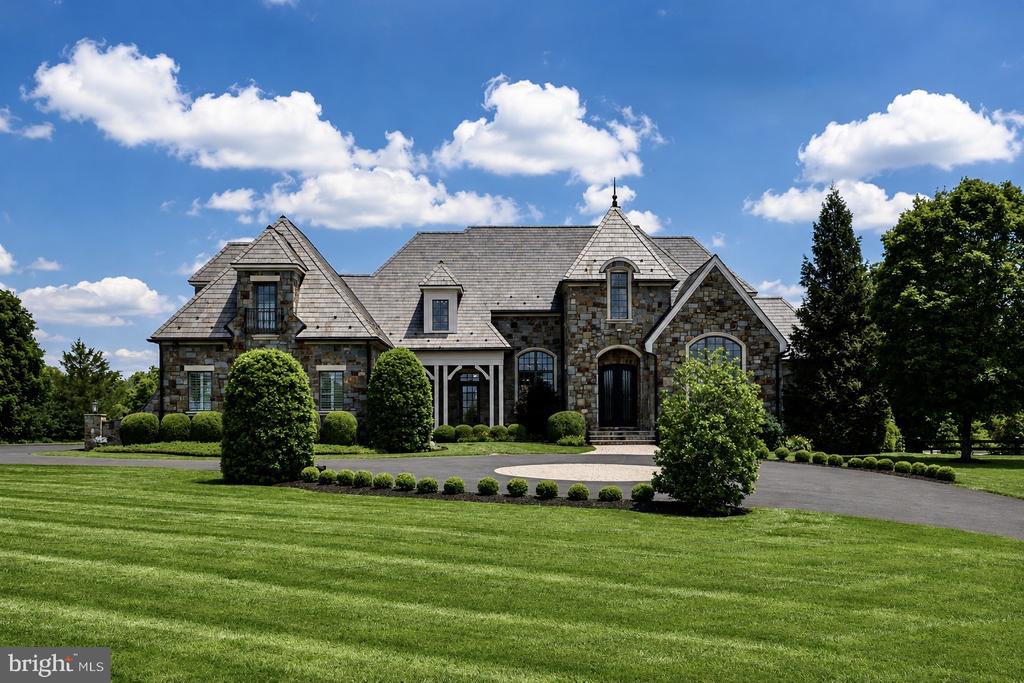 22786 CREIGHTON FARMS DRIVE