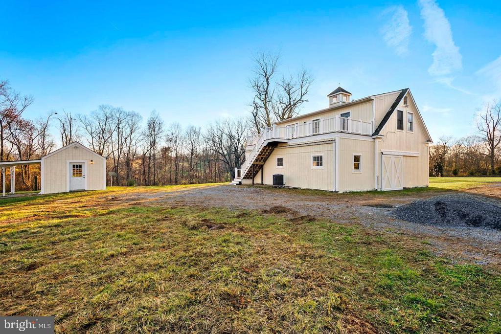 23766 CHAMPE FORD (BARN UNIT) ROAD
