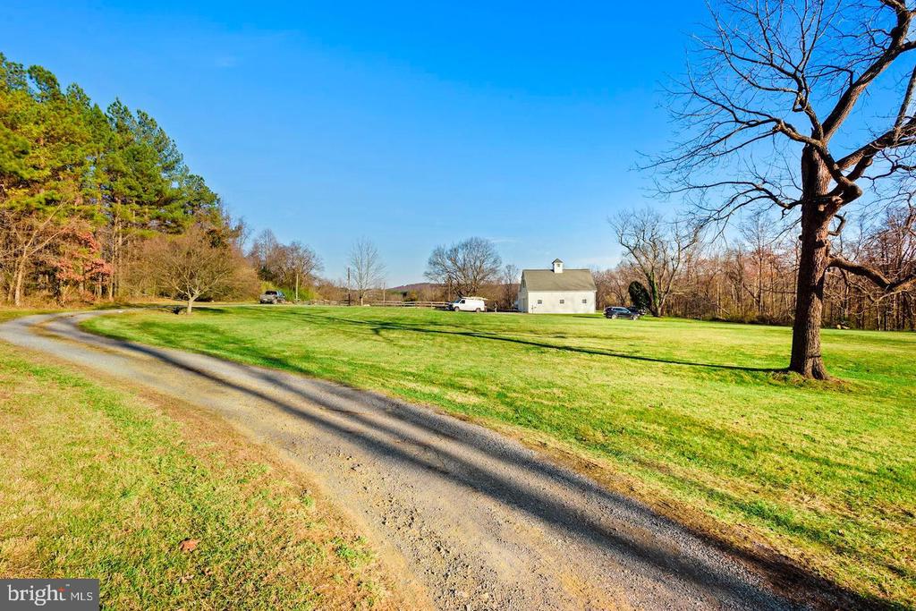 23766 CHAMPE FORD (BARN UNIT) ROAD