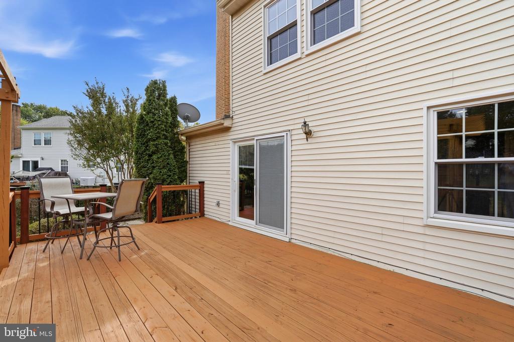 102 N LAURA ANNE DRIVE