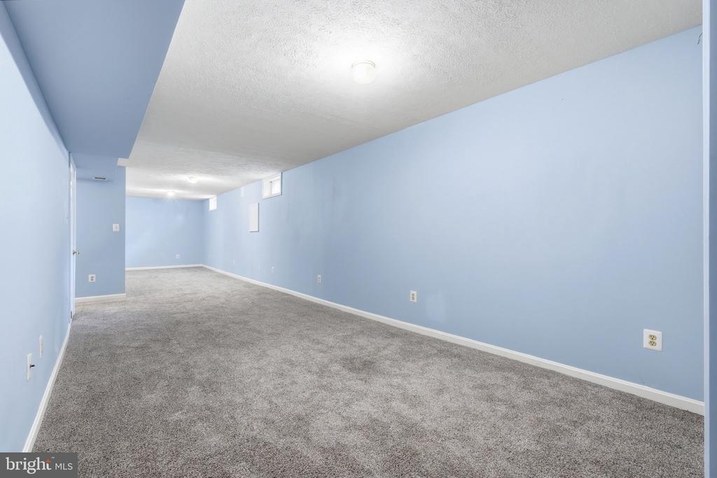 102 N LAURA ANNE DRIVE