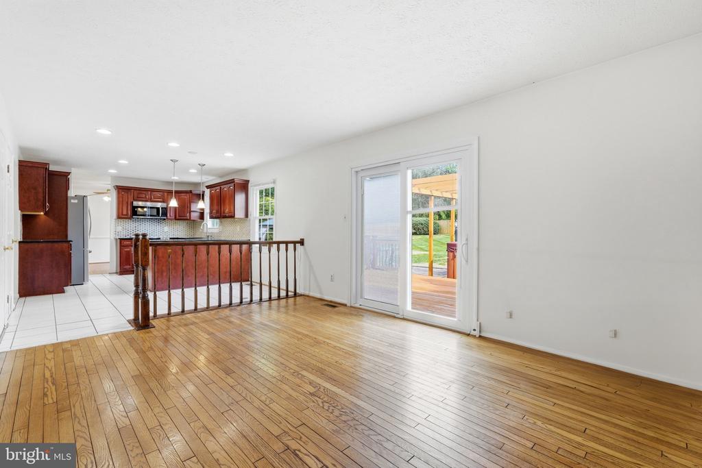 102 N LAURA ANNE DRIVE