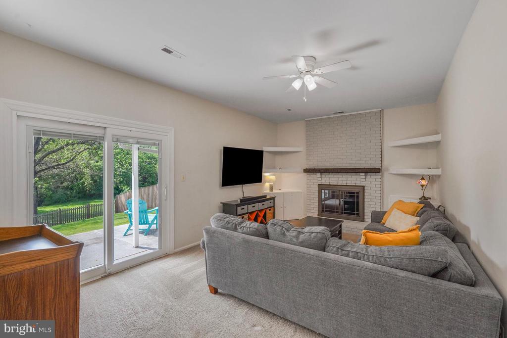 8964 GARLAND COURT