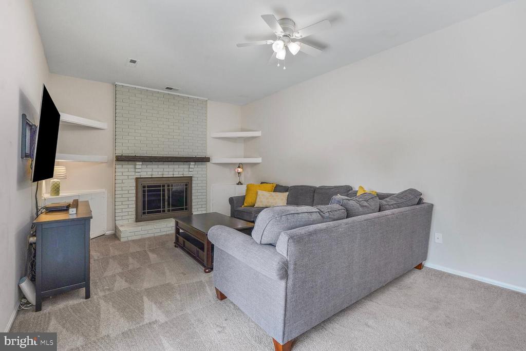 8964 GARLAND COURT