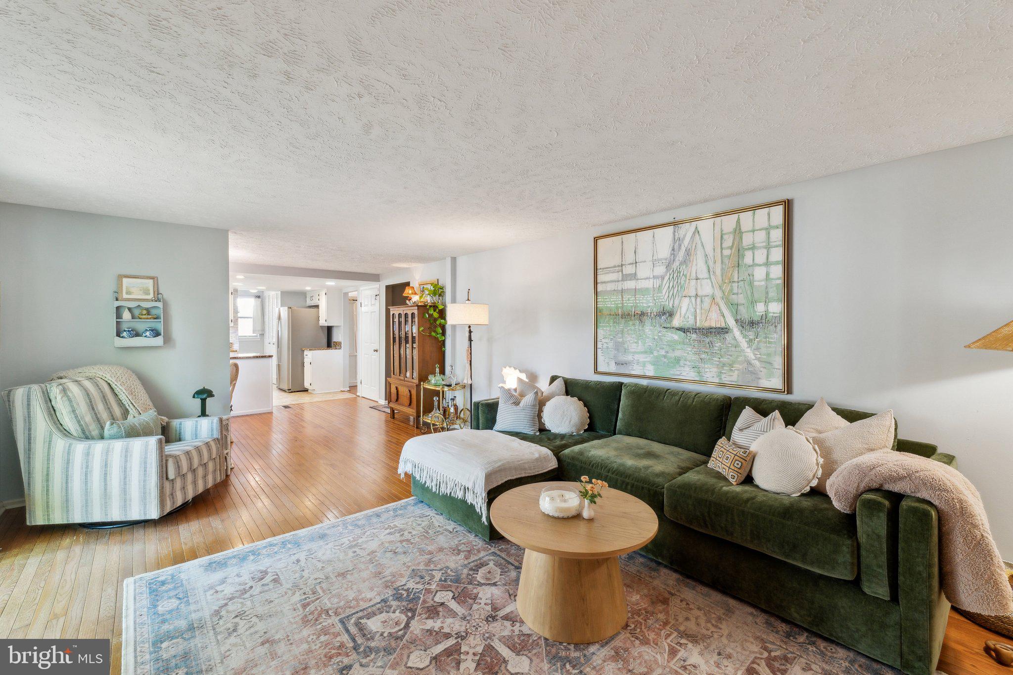 15184 HOLLEYSIDE DRIVE