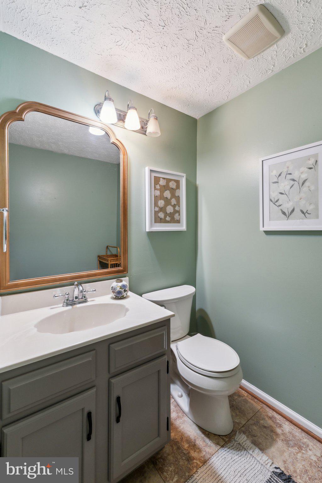 15184 HOLLEYSIDE DRIVE