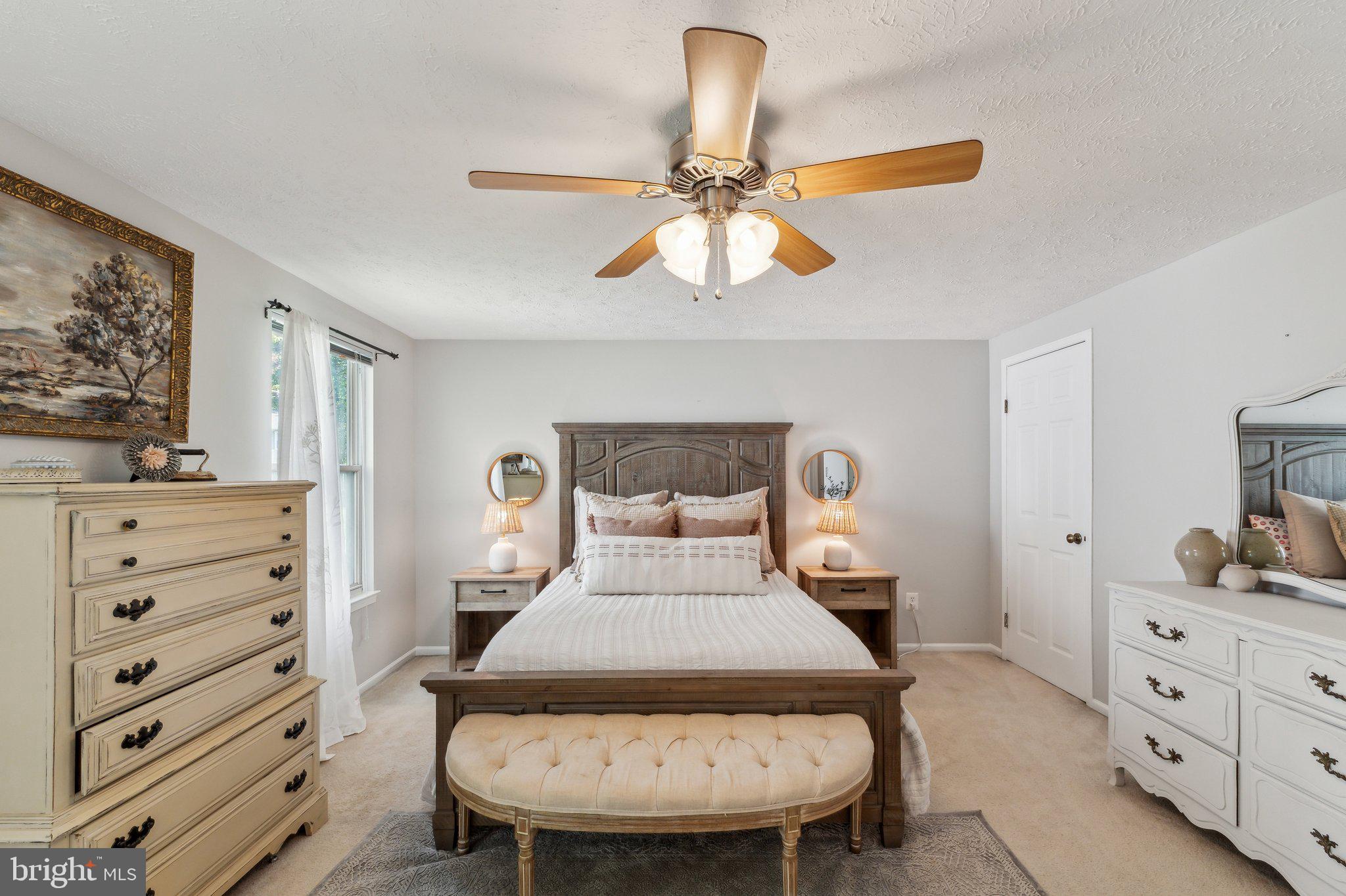 15184 HOLLEYSIDE DRIVE