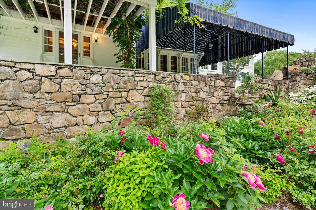 501 RICHMOND ROAD