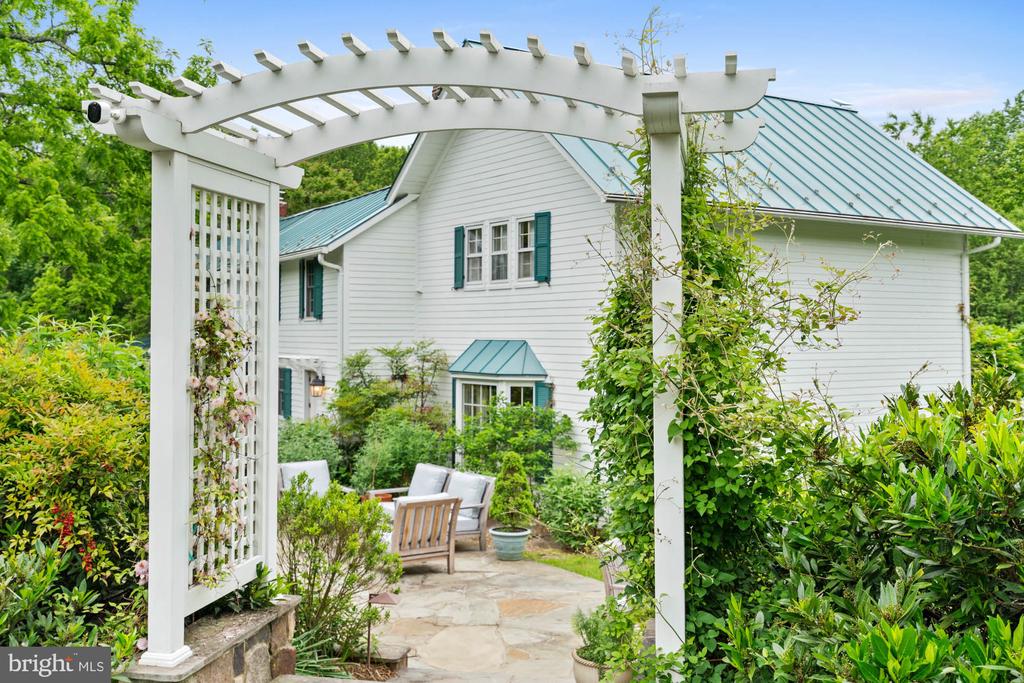 501 RICHMOND ROAD