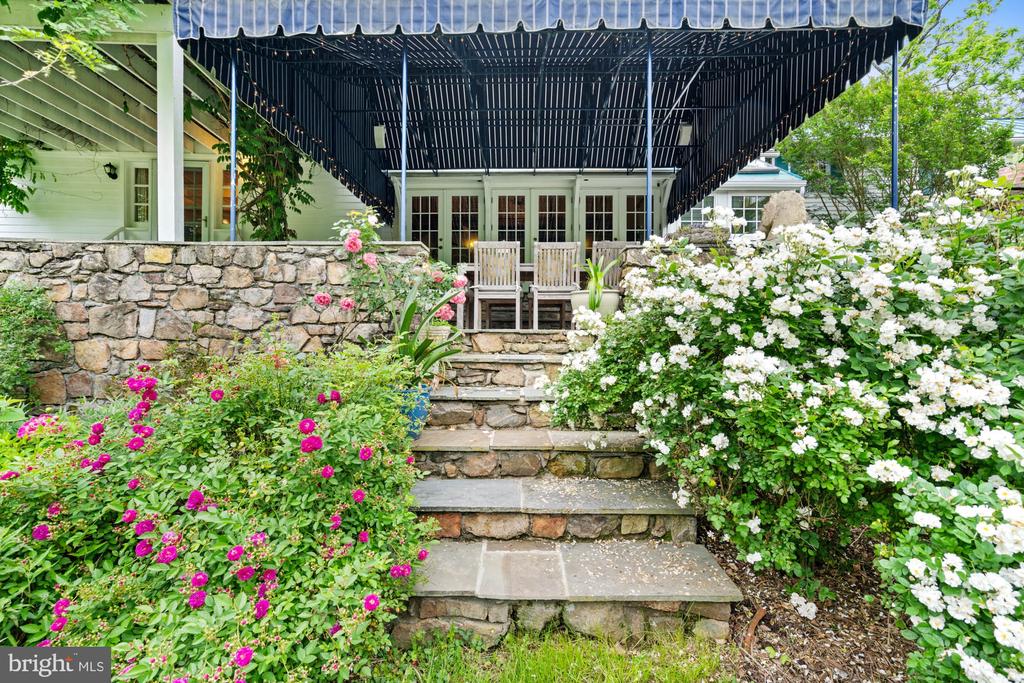 501 RICHMOND ROAD