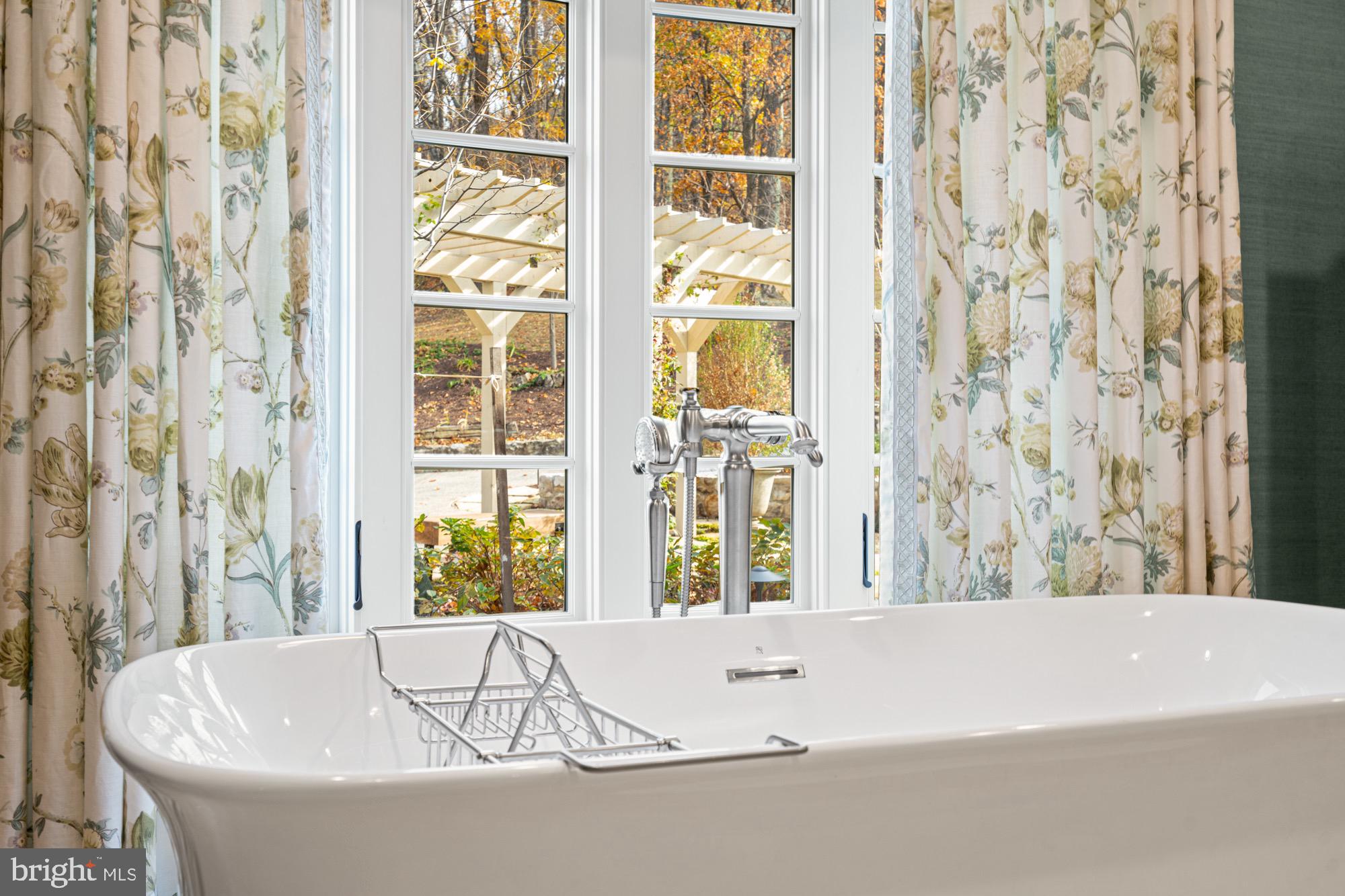 1126 F T VALLEY ROAD