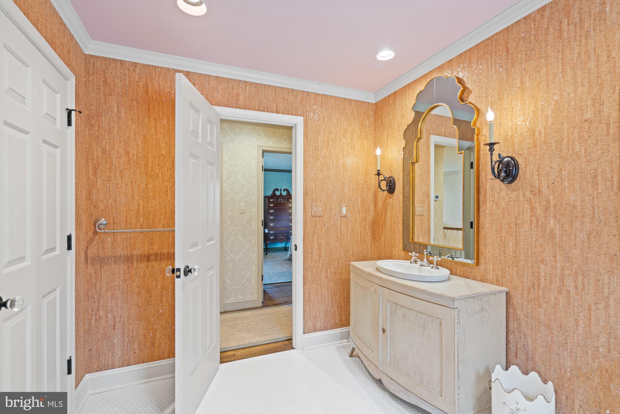 1126 F T VALLEY ROAD