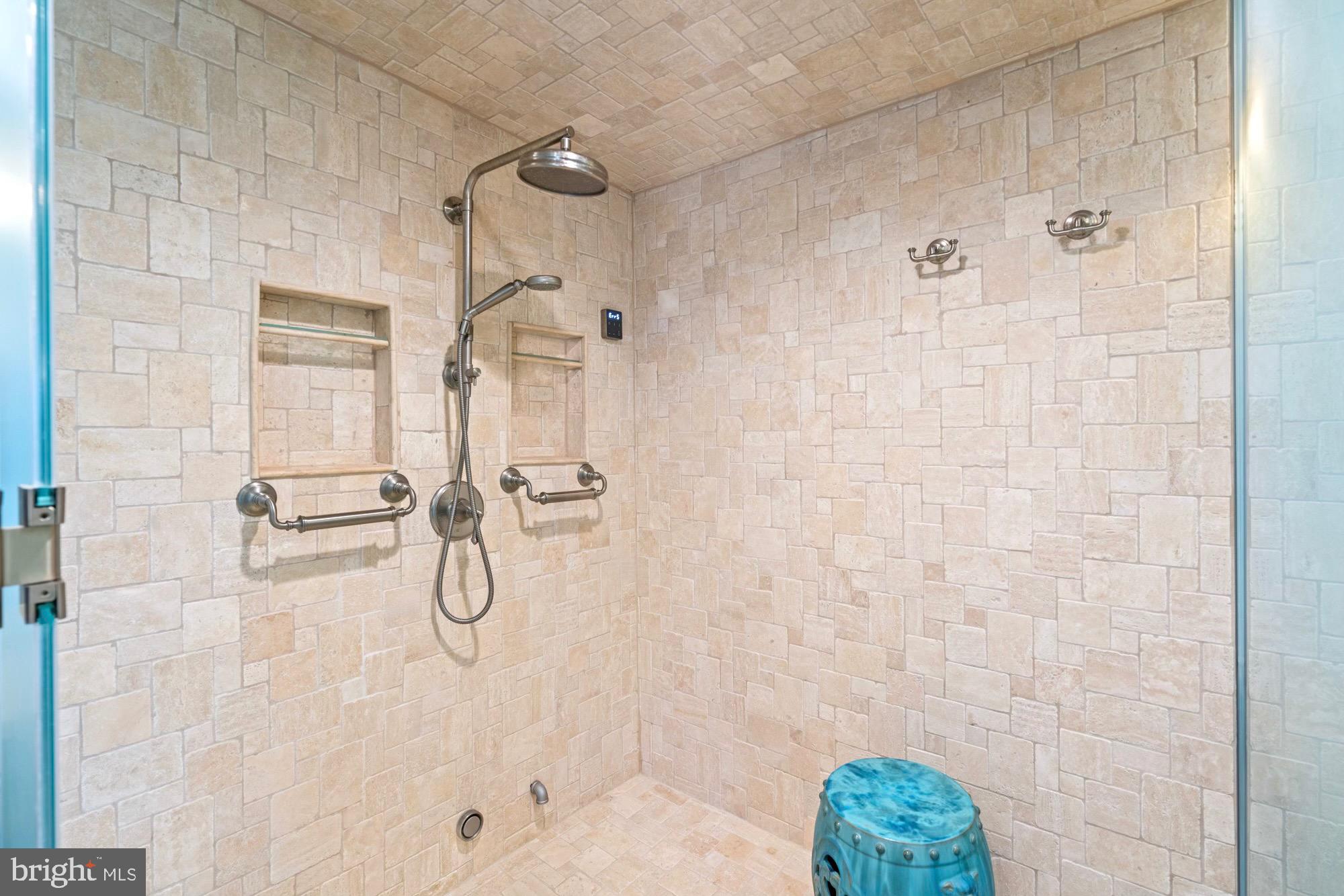 1126 F T VALLEY ROAD