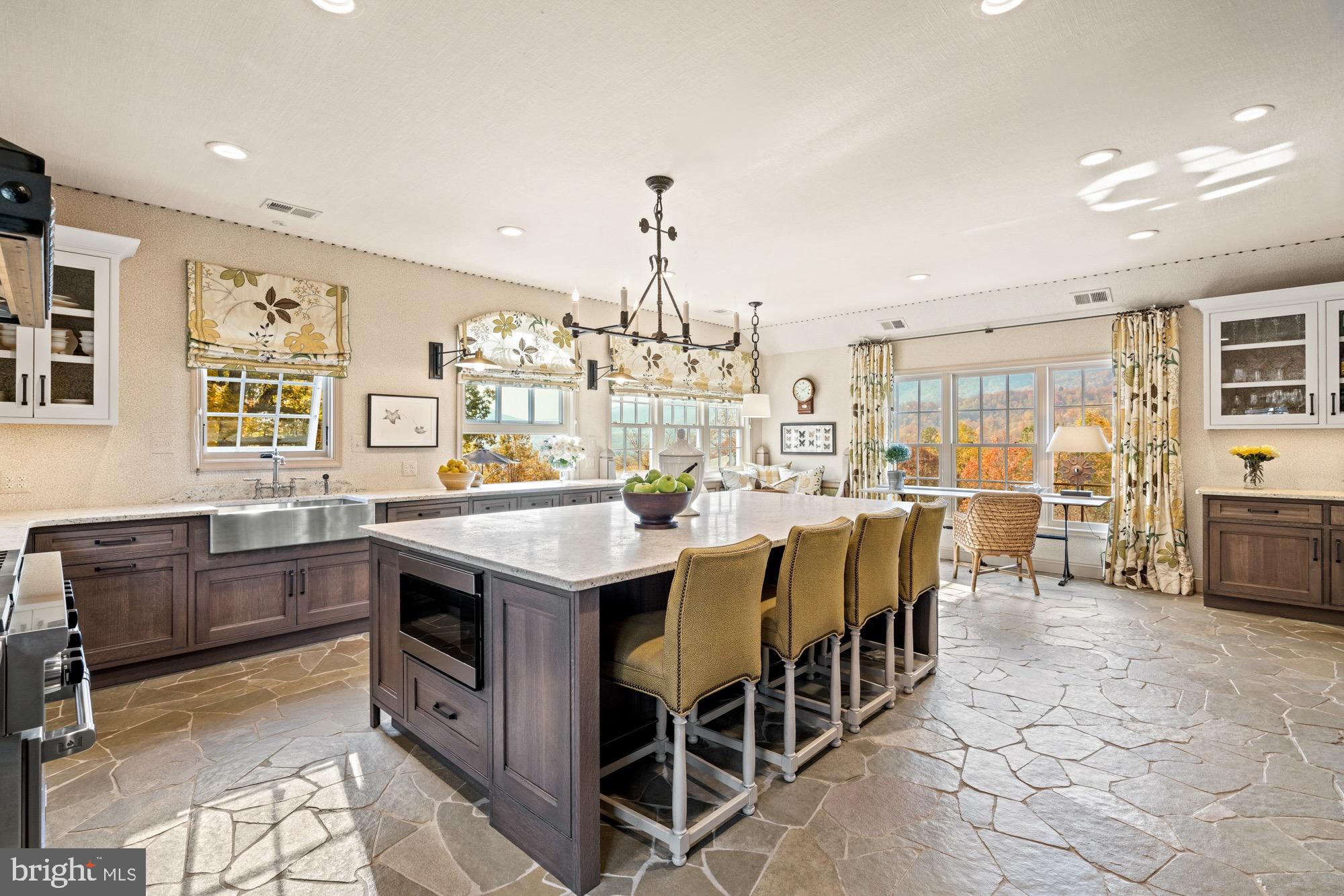 1126 F T VALLEY ROAD