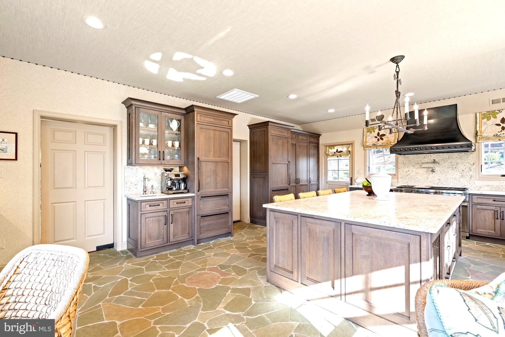 1126 F T VALLEY ROAD