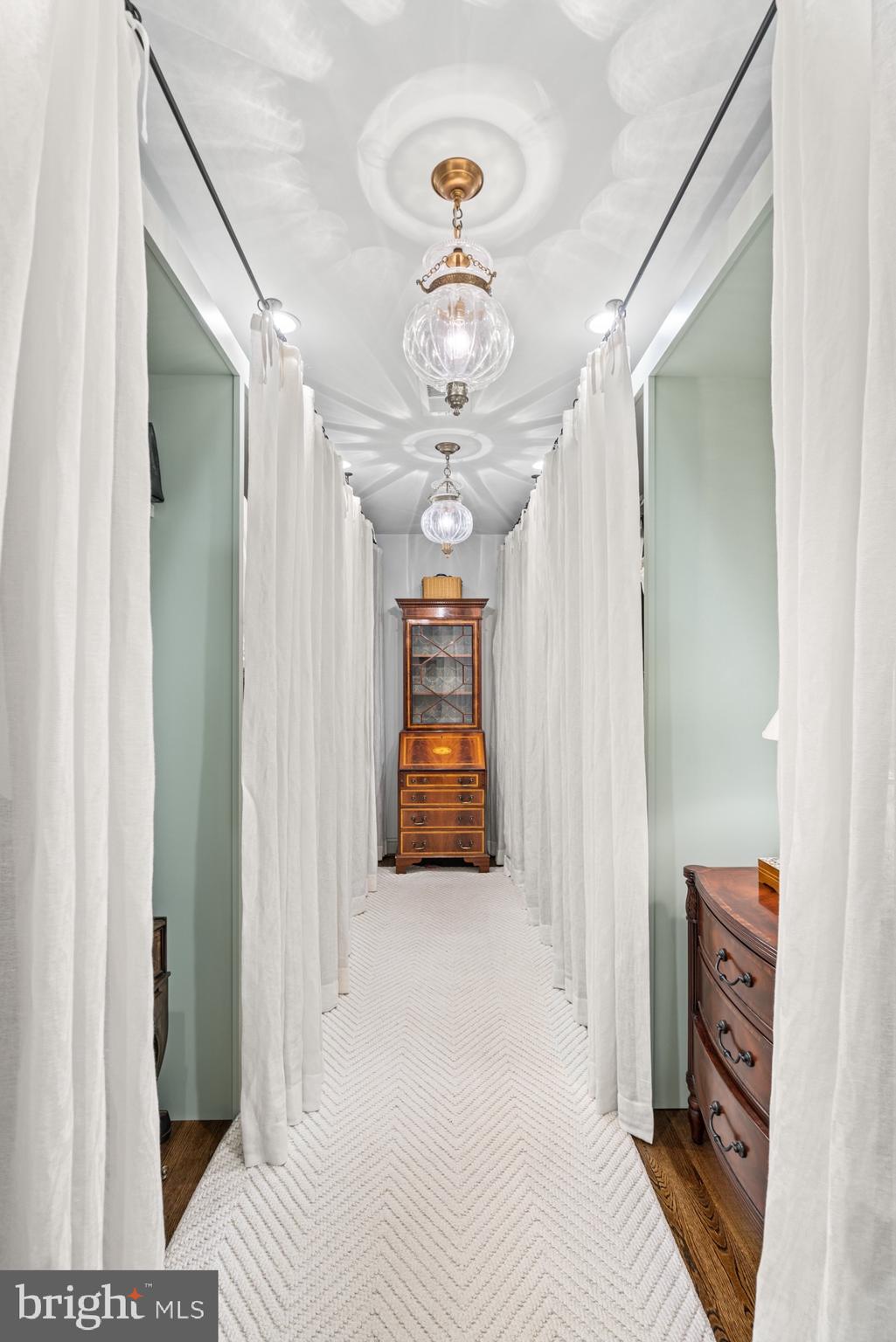 1126 F T VALLEY ROAD