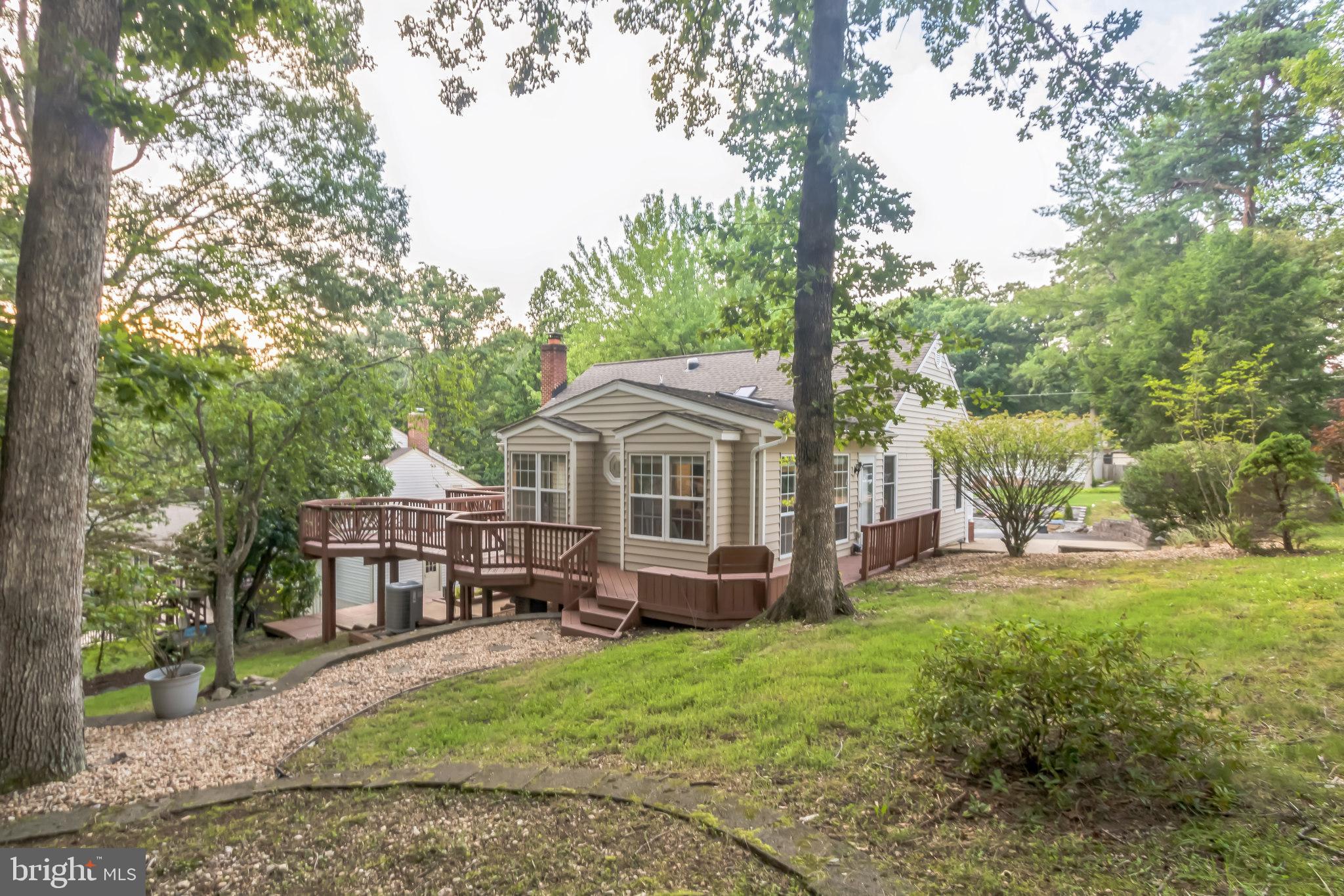 1041 PORTUGAL DRIVE