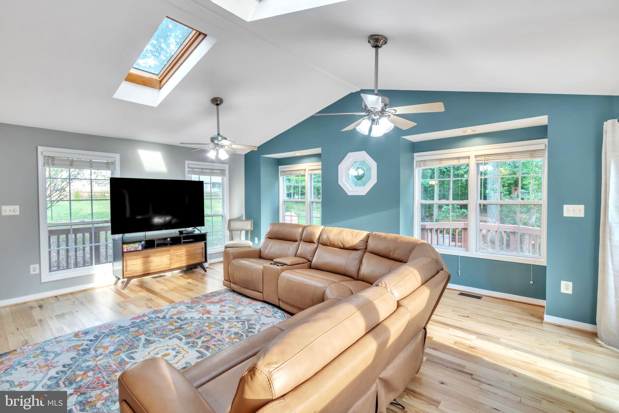 1041 PORTUGAL DRIVE
