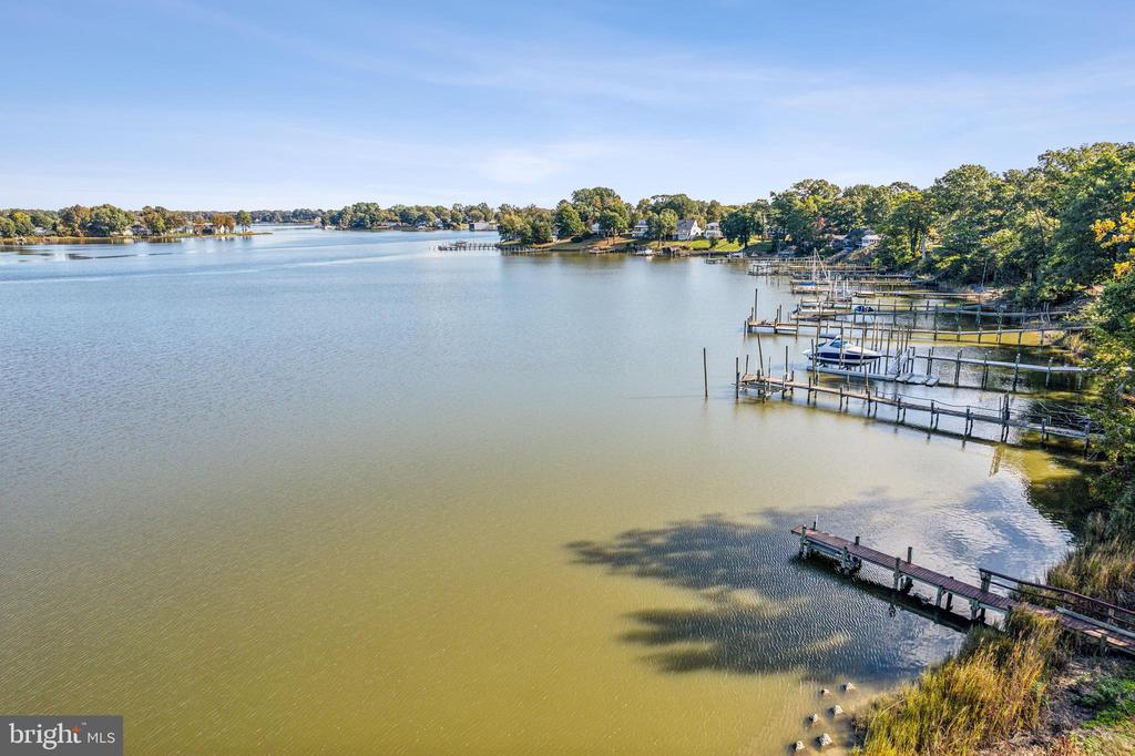 000 LAKEVIEW DR