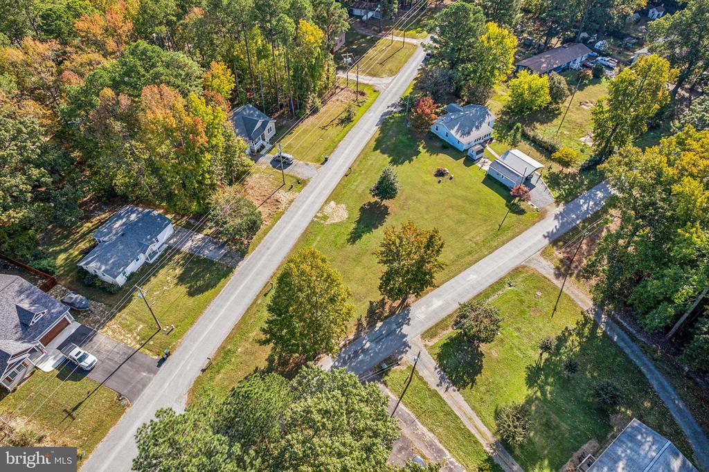 000 LAKEVIEW DR