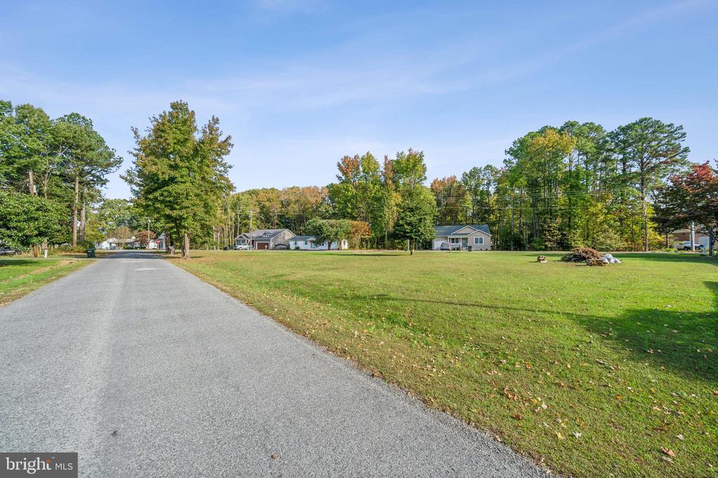 000 LAKEVIEW DR