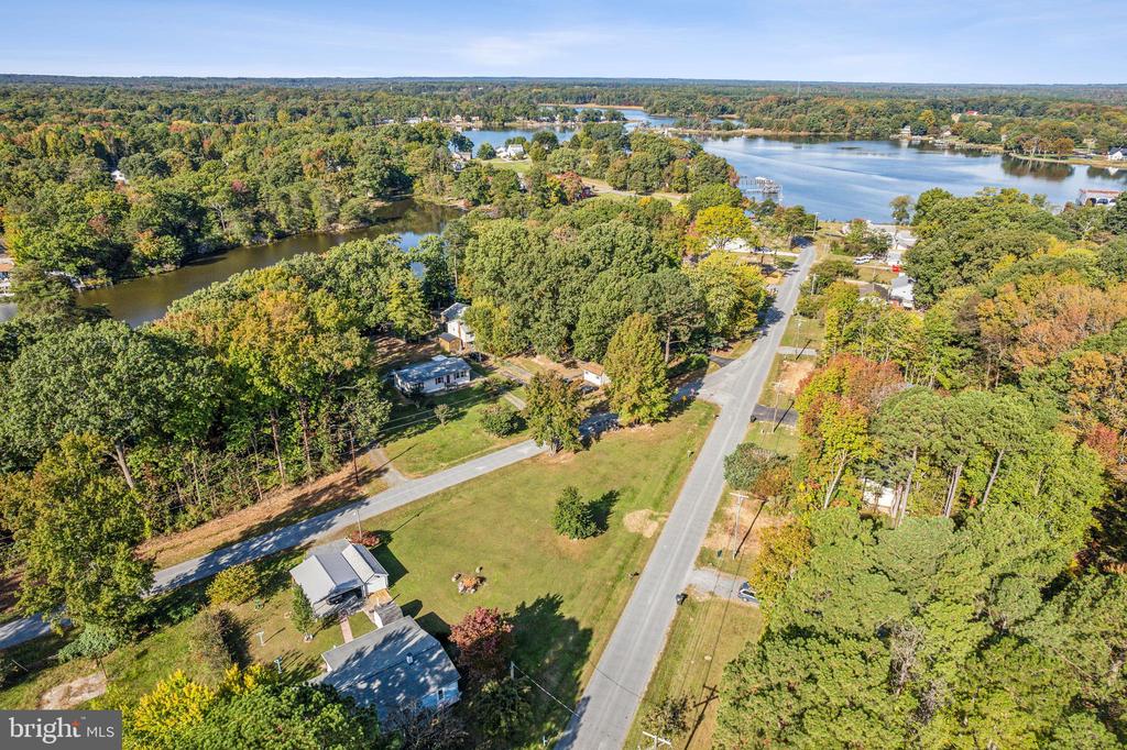 000 LAKEVIEW DR