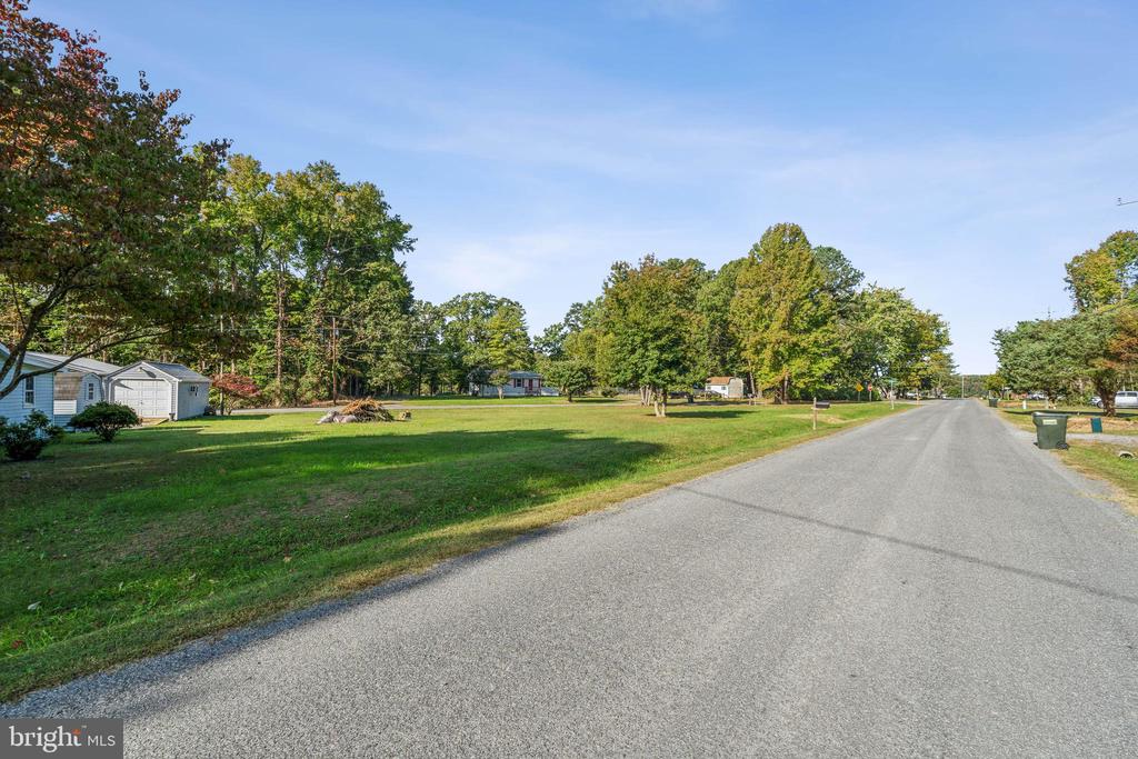 000 LAKEVIEW DR