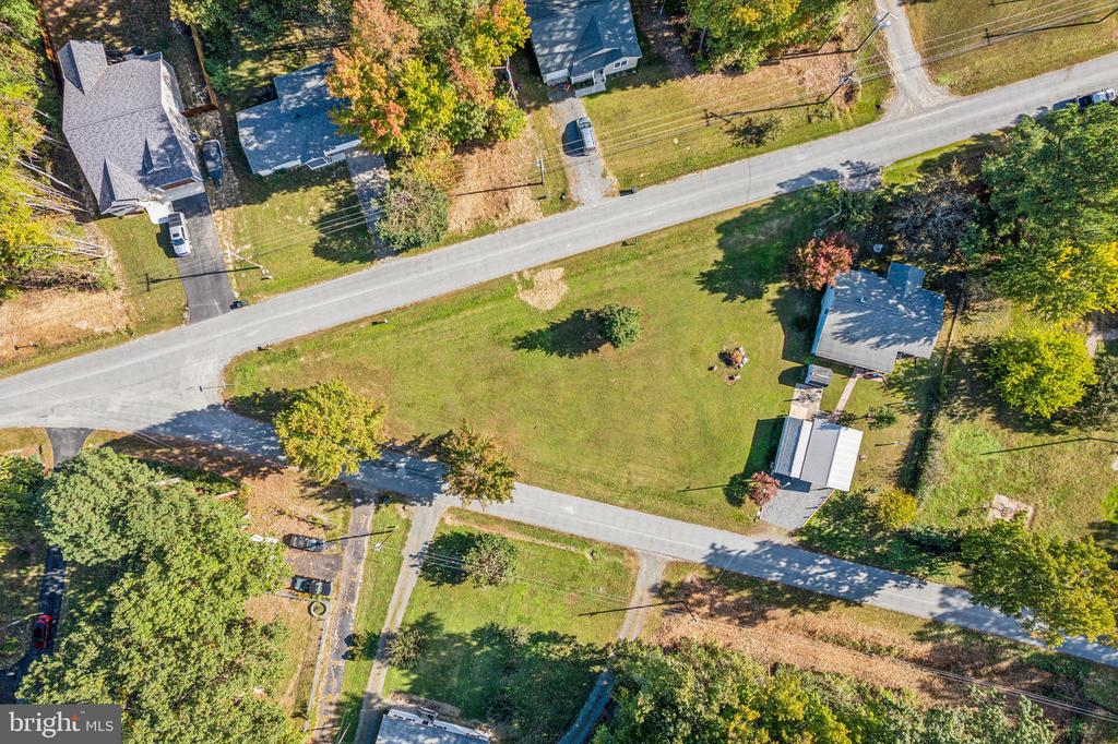 000 LAKEVIEW DR
